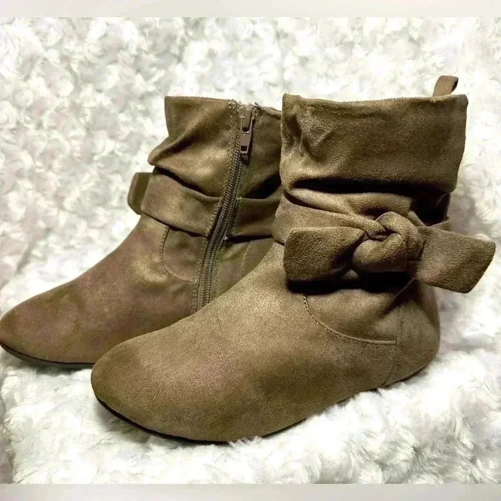 Parker & Sky Toddler Girls Size 13‎ Color Taupe Bow Slouch Boots